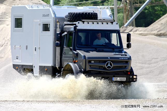 越野房车220万起 博微4款新车型上市