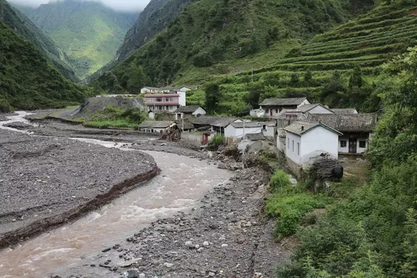 待補鎮遭受單點暴雨誘發泥石流災害,經濟損失慘重