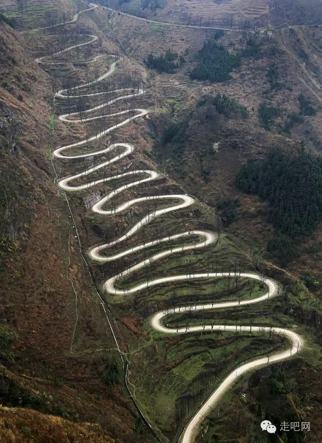 甘肃最吓人的盘山公路图片