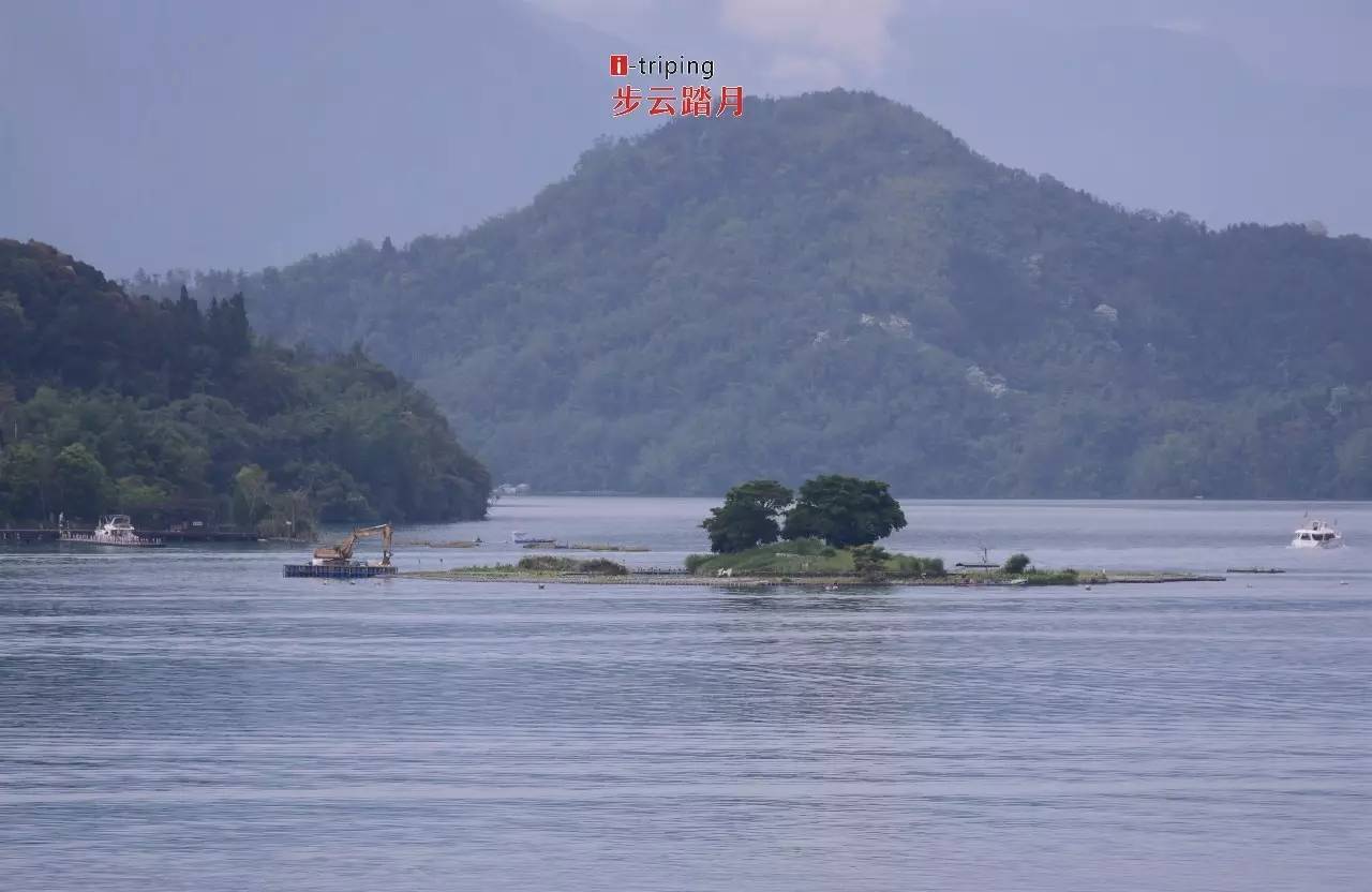 台湾日月潭一泓潭水乐泛舟碧山绿水别样红