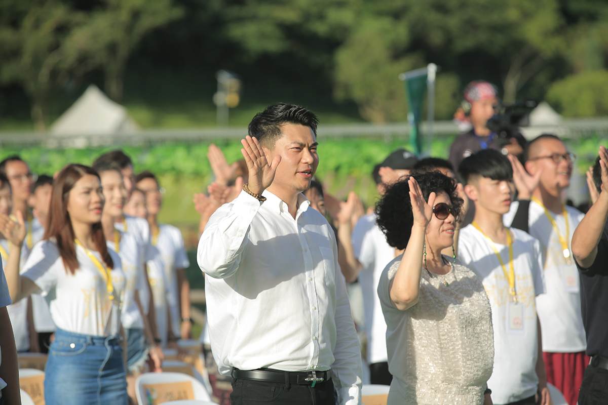 北大青鸟王骞图片