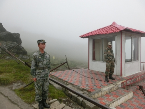 洞朗地区的乃堆拉山口—与印度一墙之隔