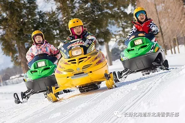 1718日本雪季長野滑雪場時興刺激的雪地摩托