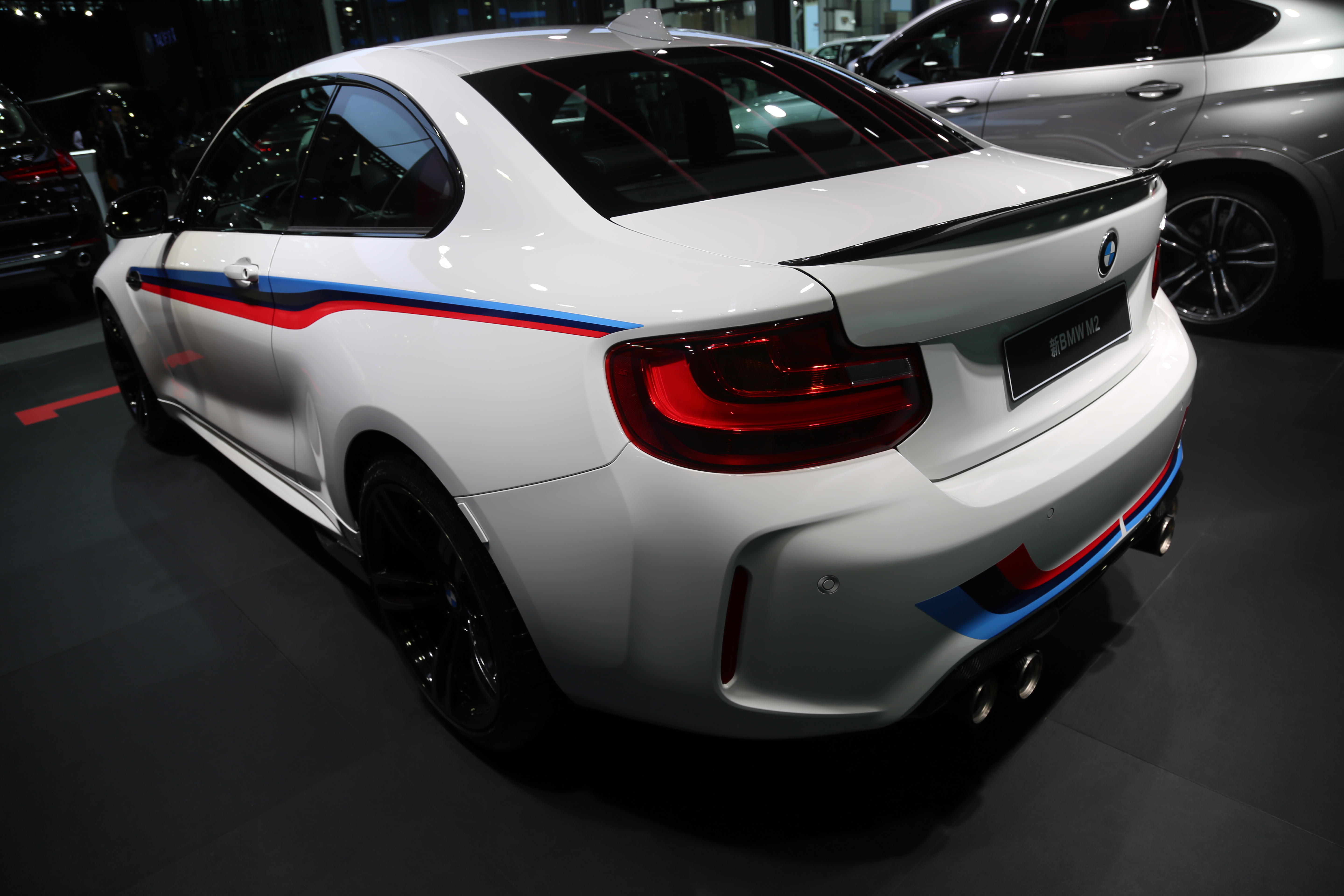 宝马bmwm2价值64万双门轿跑车车展实拍