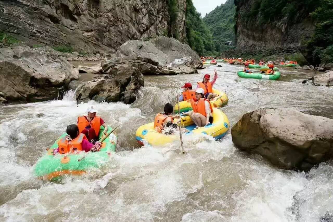 古夜郎漂流景区图片