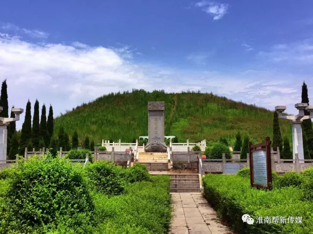 17 春申君墓.(圖片來源:趙培生)夏日焦崗湖荷花的美盡收眼底.