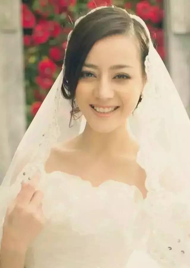 热巴婚纱图片_迪丽热巴婚纱图片大全(3)