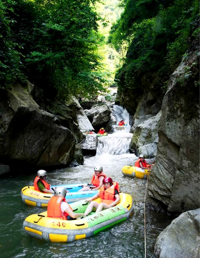 飞水漂流涟源龙山图片