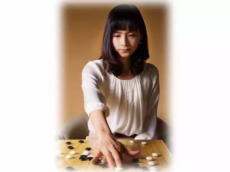 美少女棋士 梅泽由香里六段