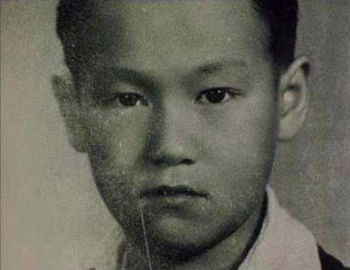 童年时期的李小龙少年时期的李小龙少年时期的李小龙青年时期的李小龙