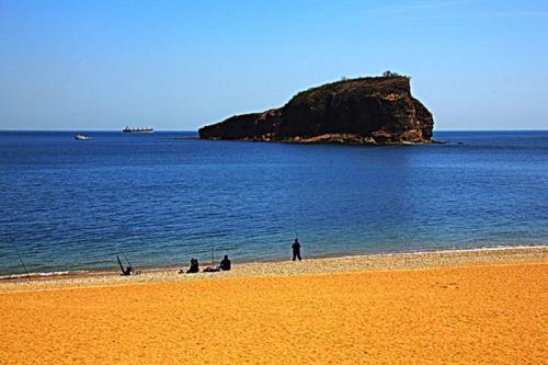 显示我省六大海水浴场中,大连棒棰岛浴场,傅家庄浴场,营口白沙湾浴场