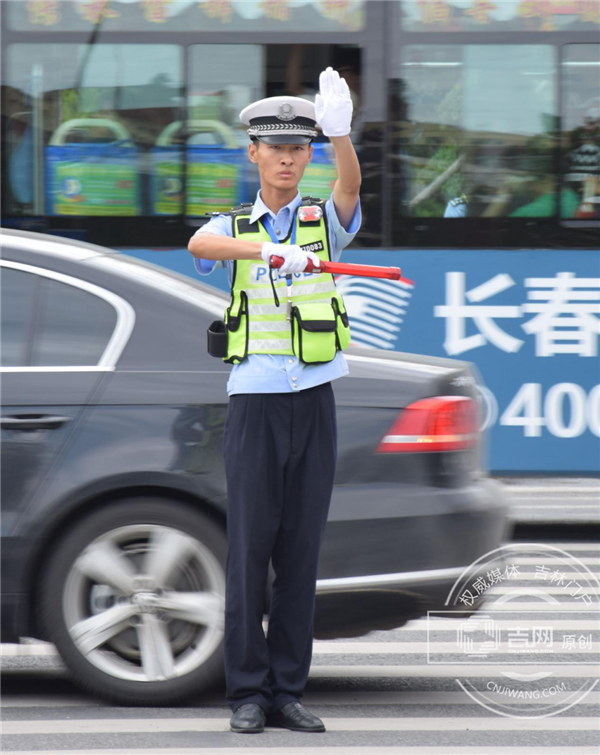 协警帽子图片