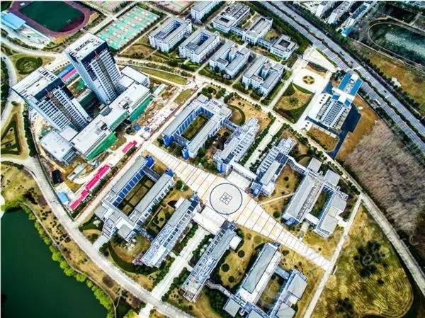 合肥工业大学是教育部直属的全国重点大学,国家"211工程"重点建设高校