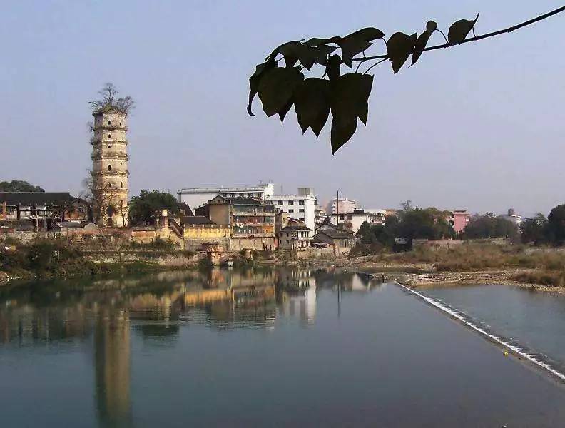 企业名称:洞口县雨虹建筑材料有限公司所在地址:邵阳市洞口县洞口镇主