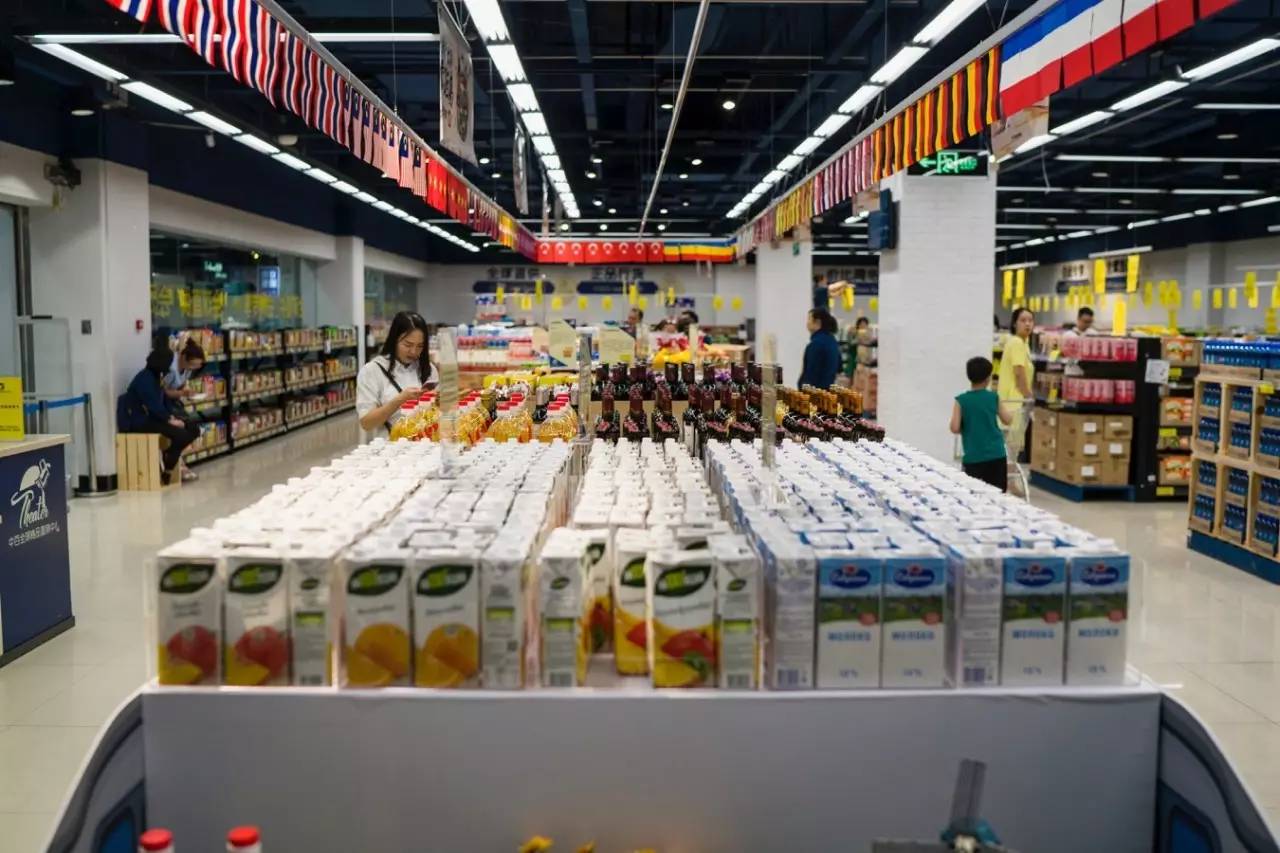 这间进口商品超市开了刚满一年,改变了无数武汉人的生活方式!