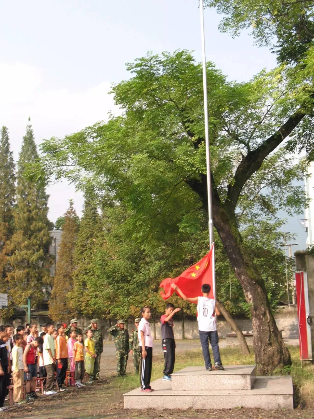 即将拆除的庆元老二中让我再看你一眼