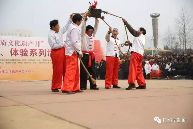 打夯号子一直在东港民间流传至今.具有鲜明的艺术性和精神价值.