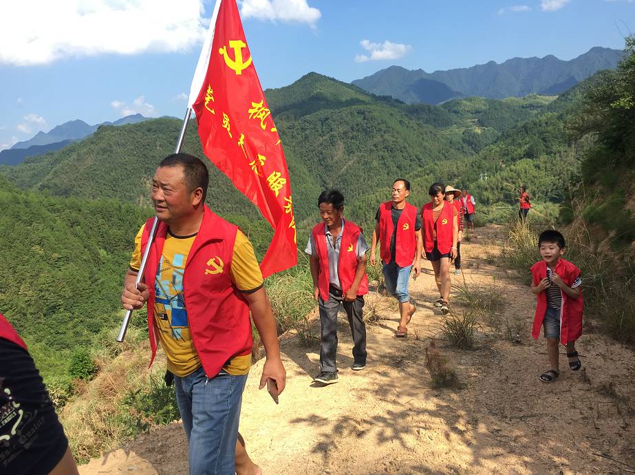 【基层情况】枫坪乡山乍口村:党员种下香榧林探索"双增"好路子