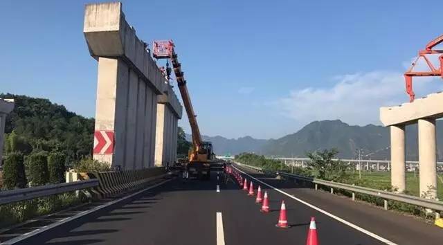 需要,东永高速公路42km～44km(距离新店互通1公里)处从今日起到25日