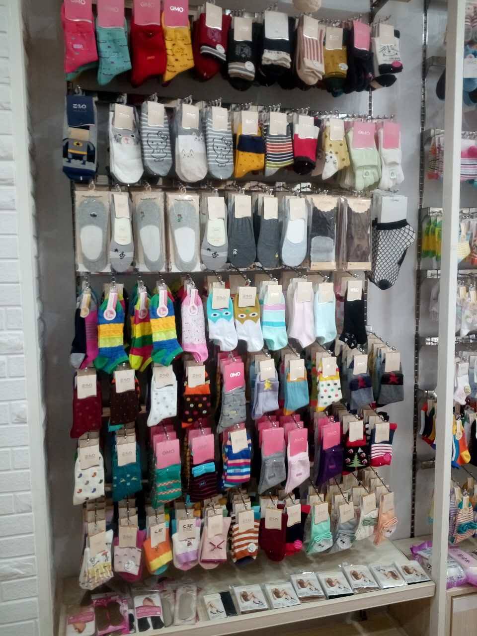 一末专卖一家专门做袜子的专卖店