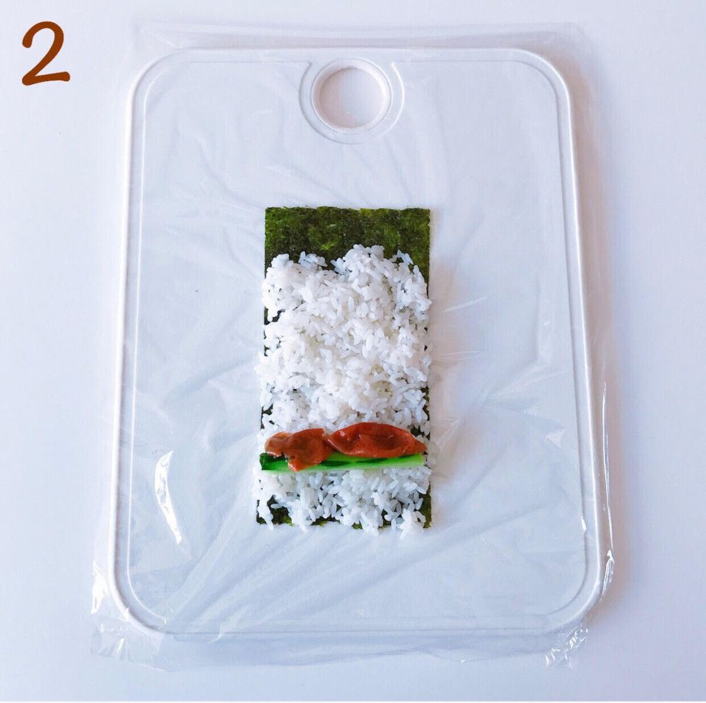 超简单角色餐大公开 这次料理是龙猫造型梅子小黄瓜海苔卷