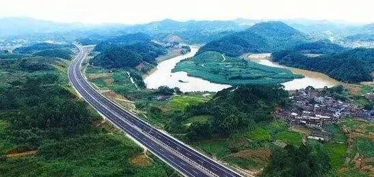 隆安至硕龙高速公路图片