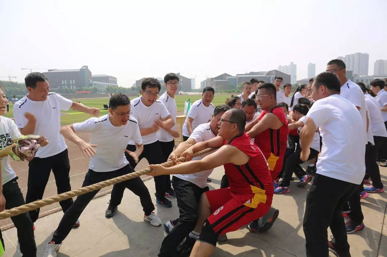 【運動會集錦】拔河賽場凝合力