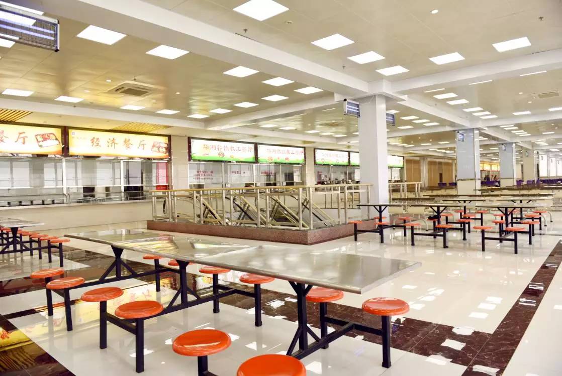 河南城建学院餐厅图片
