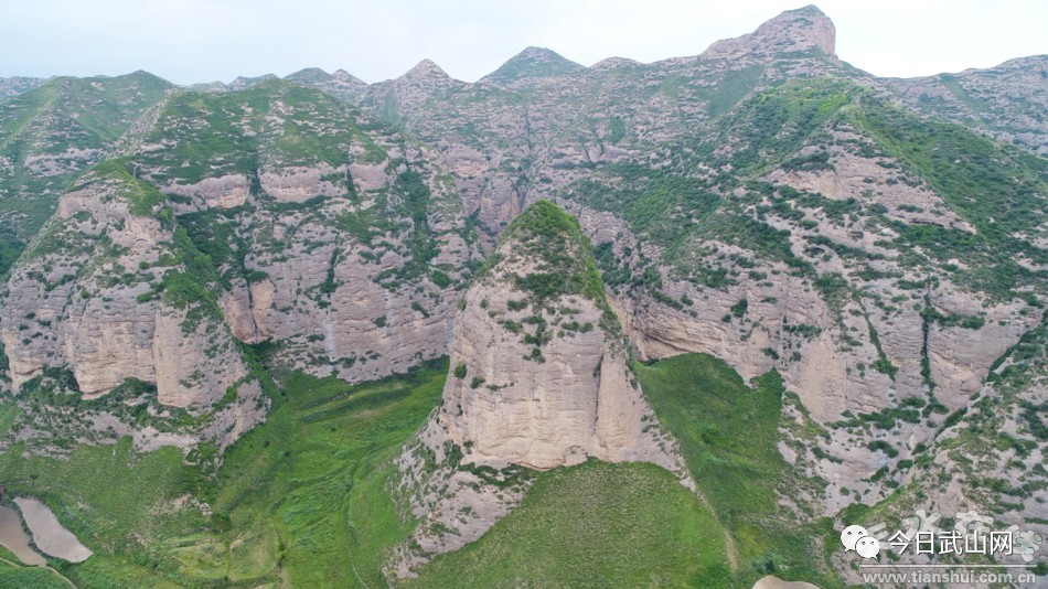 礼县铁笼山图片