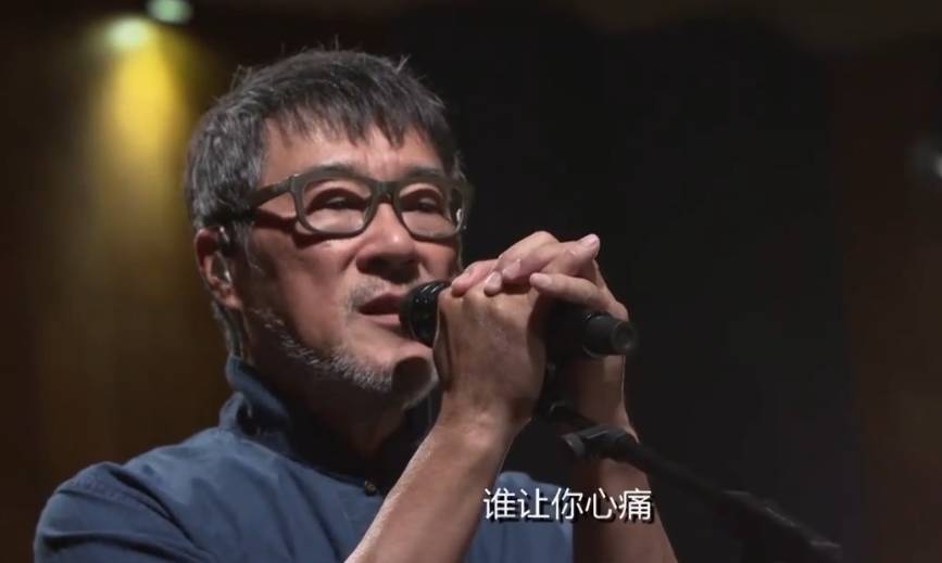 《问》这首歌说来已有二十多年的历史,词曲由李宗盛一手包办,原唱