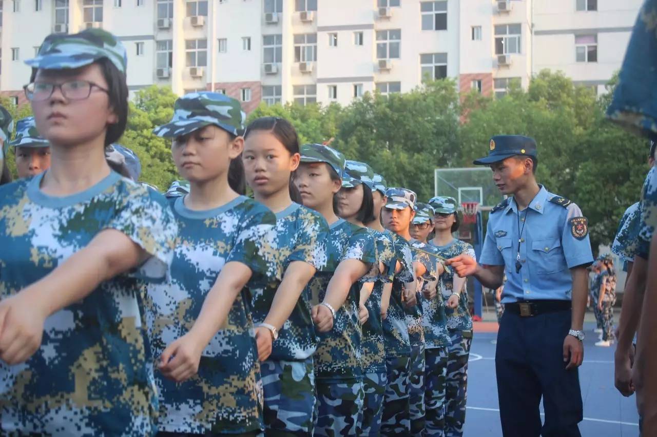 軍訓蓮塘一中2017級高一新生軍訓精彩花絮