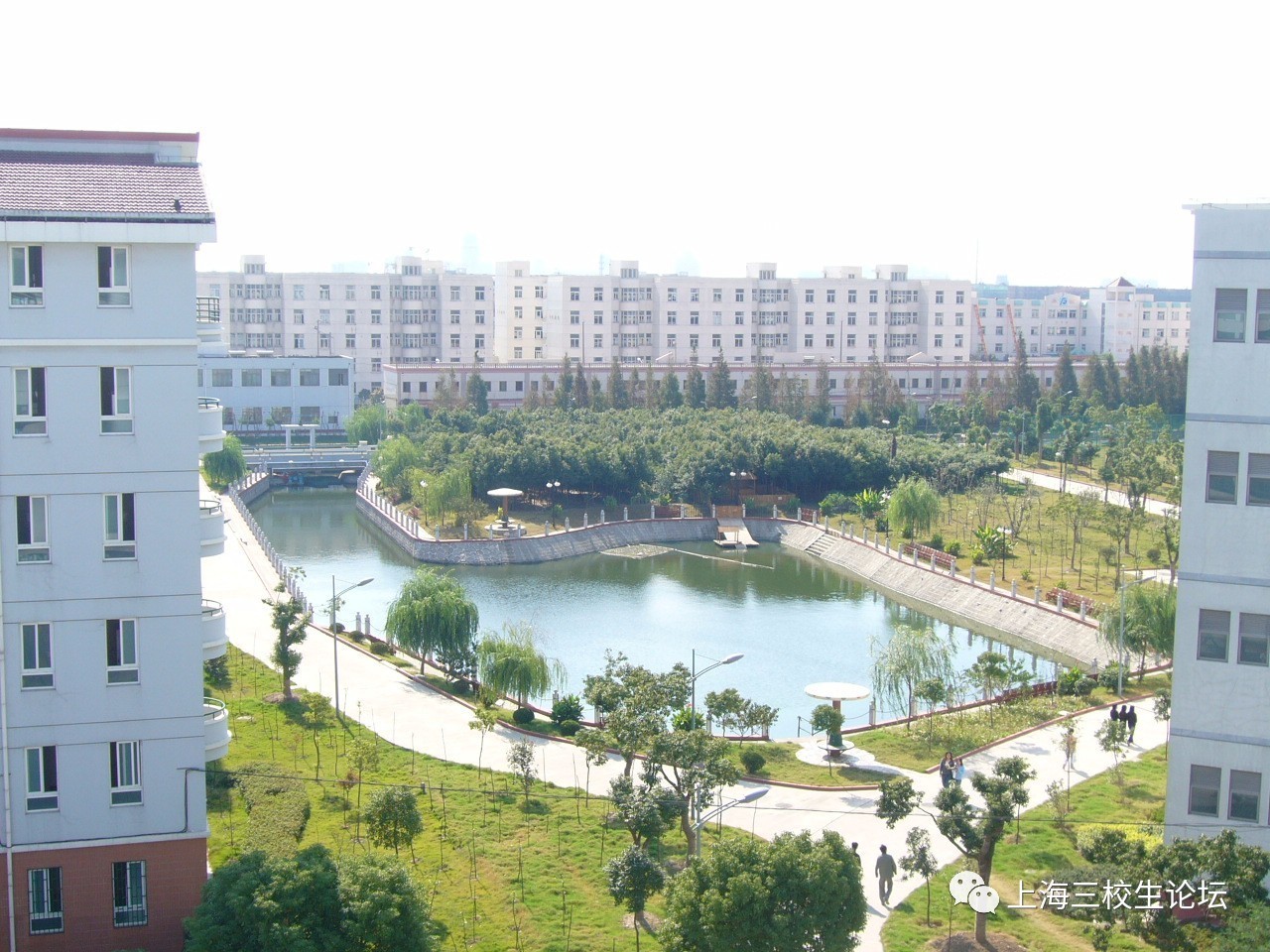 上海商学院杨浦校区图片