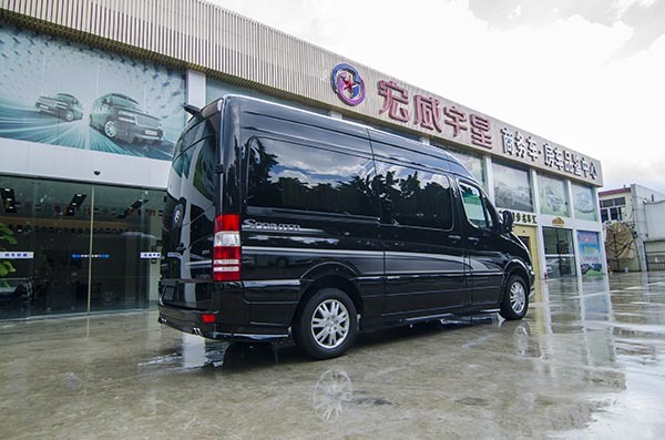 進口奔馳豪華商務車72凌雲版縱享雲端舒適