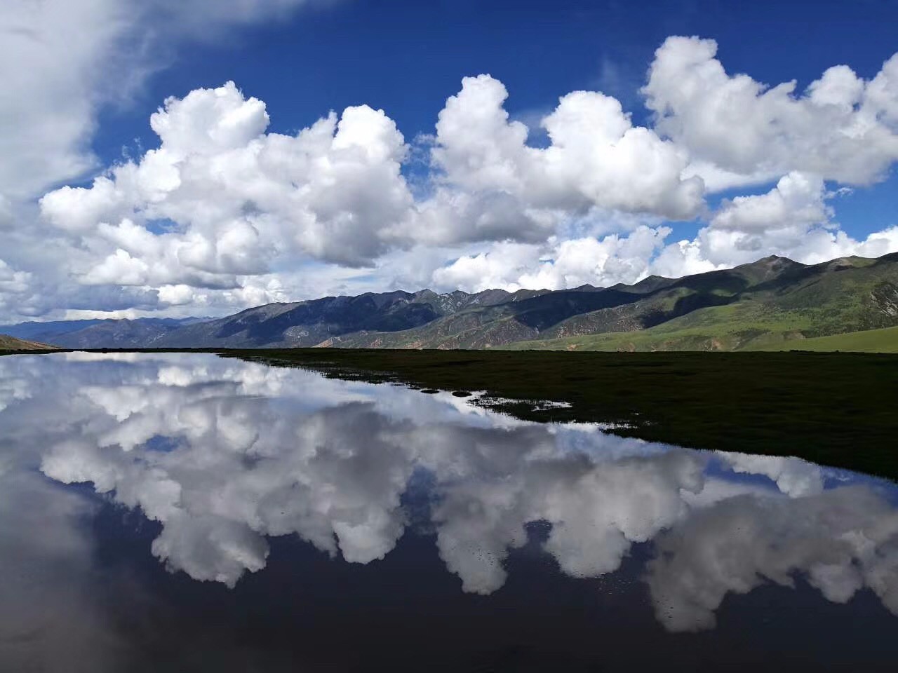 芒康莽措湖图片