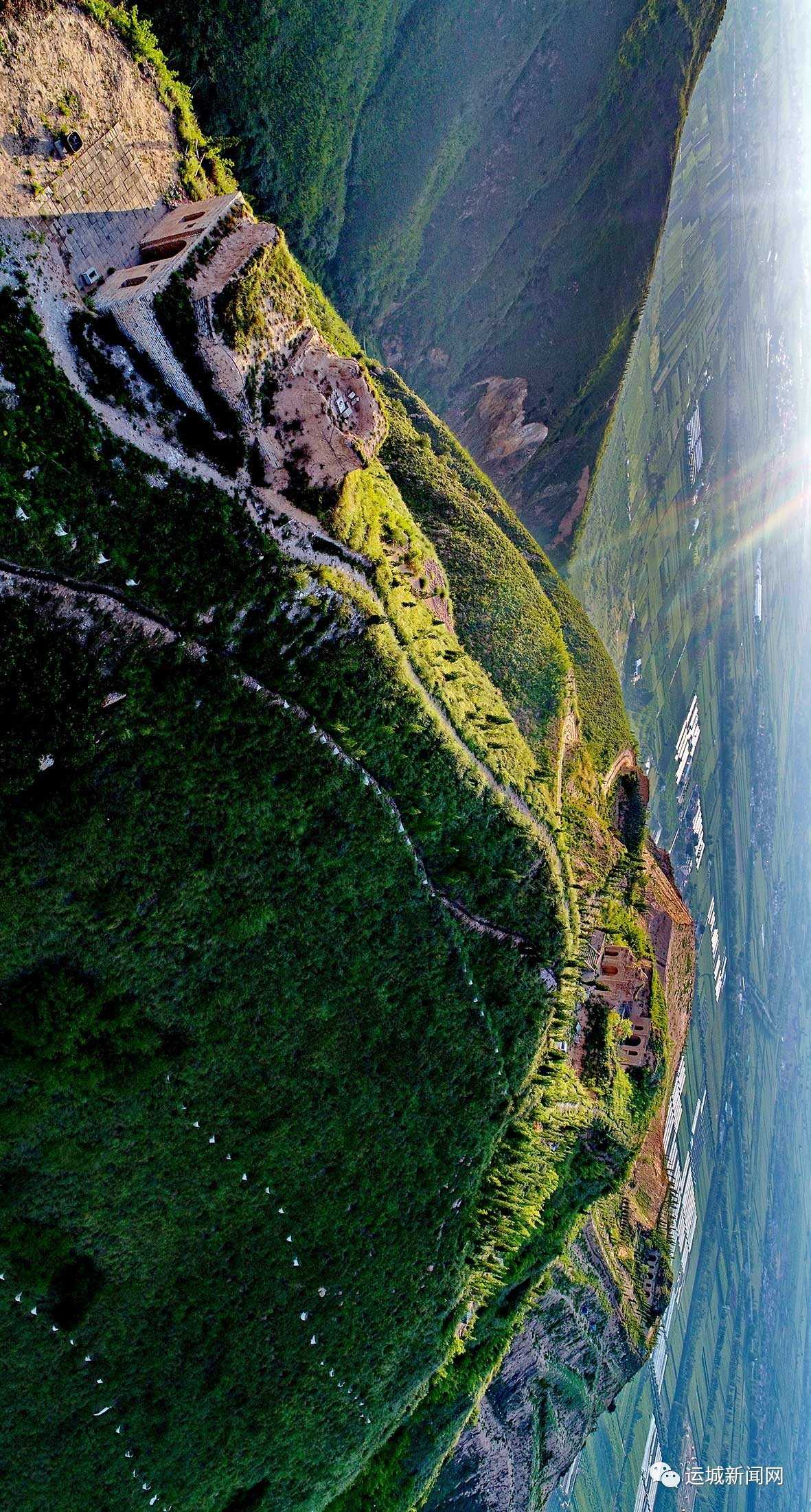 山秀运城巍巍中条山河东之龙脉