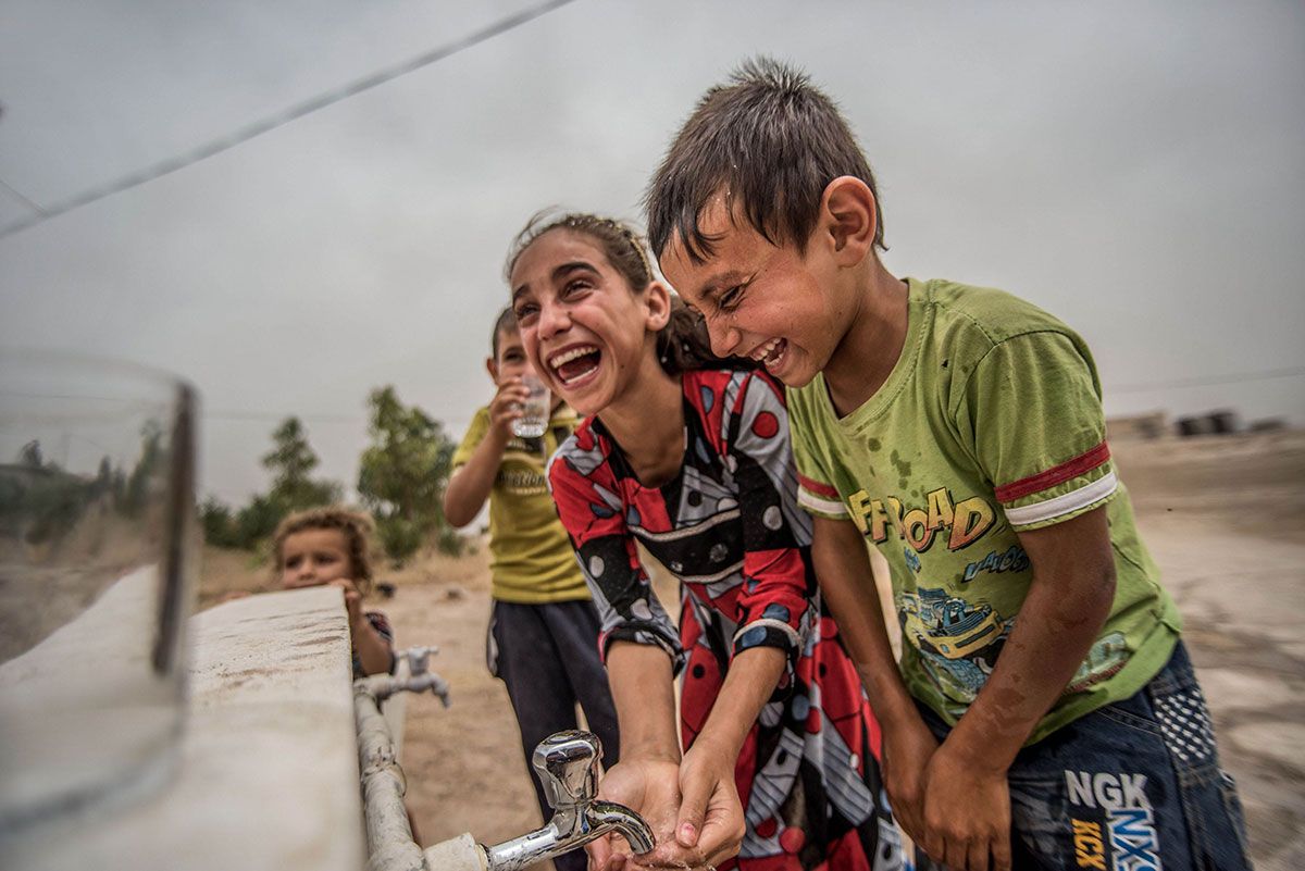 伊拉克儿童难民图片图片