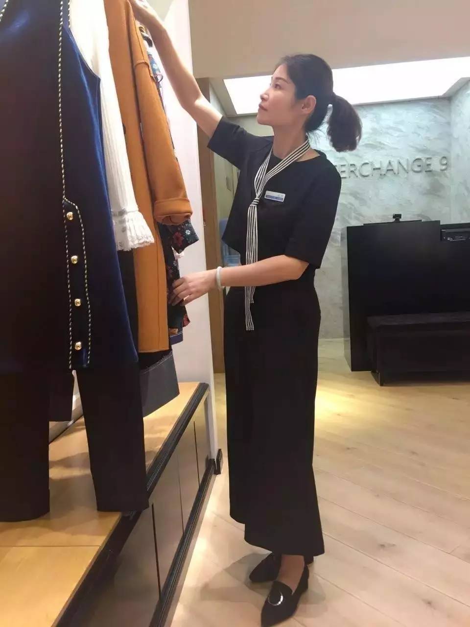 江阴华地百货女装品牌图片