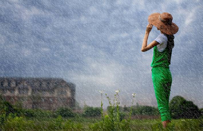 躲雨唯美图片