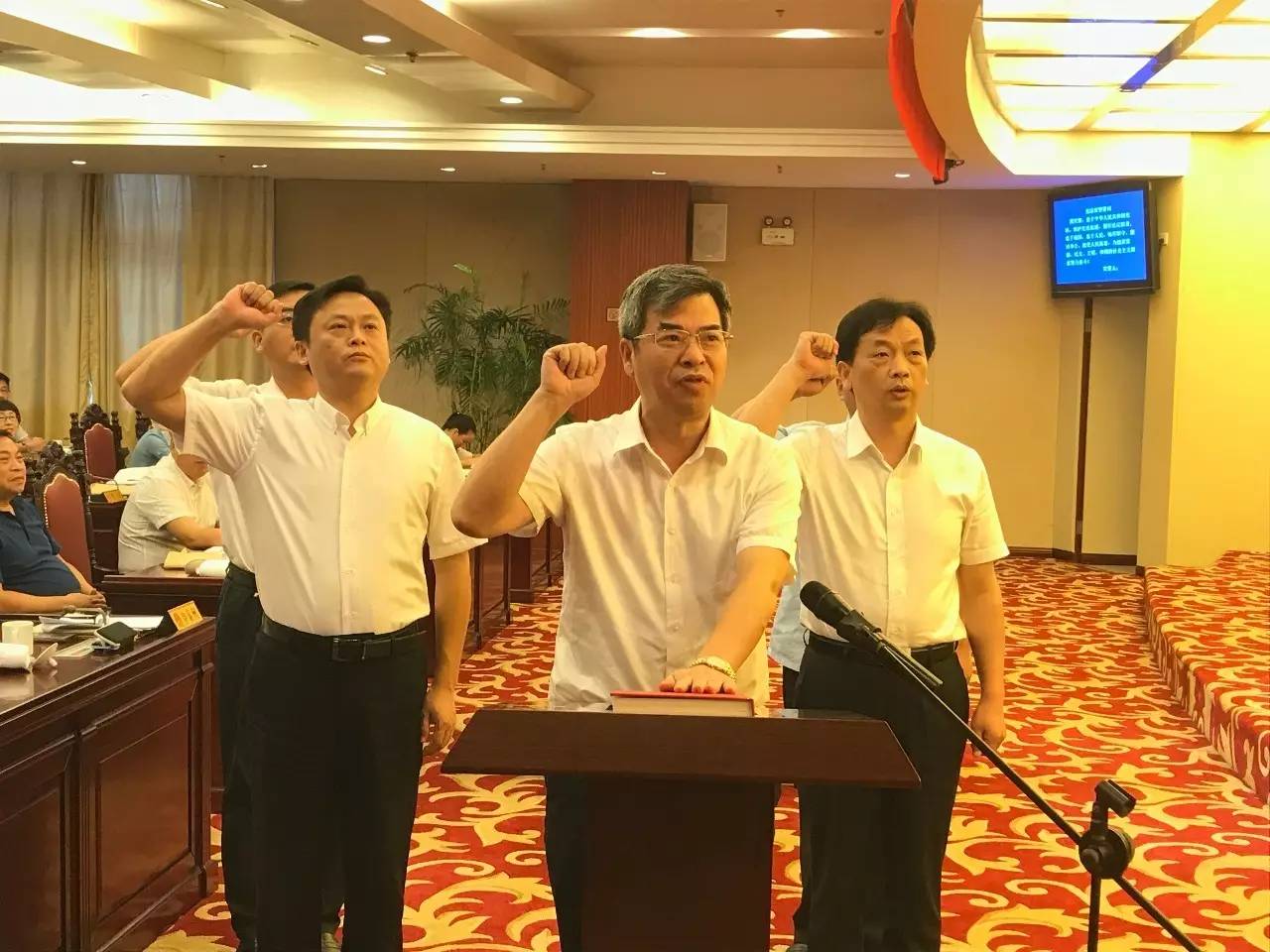 泰州鹏欣李晓飞图片