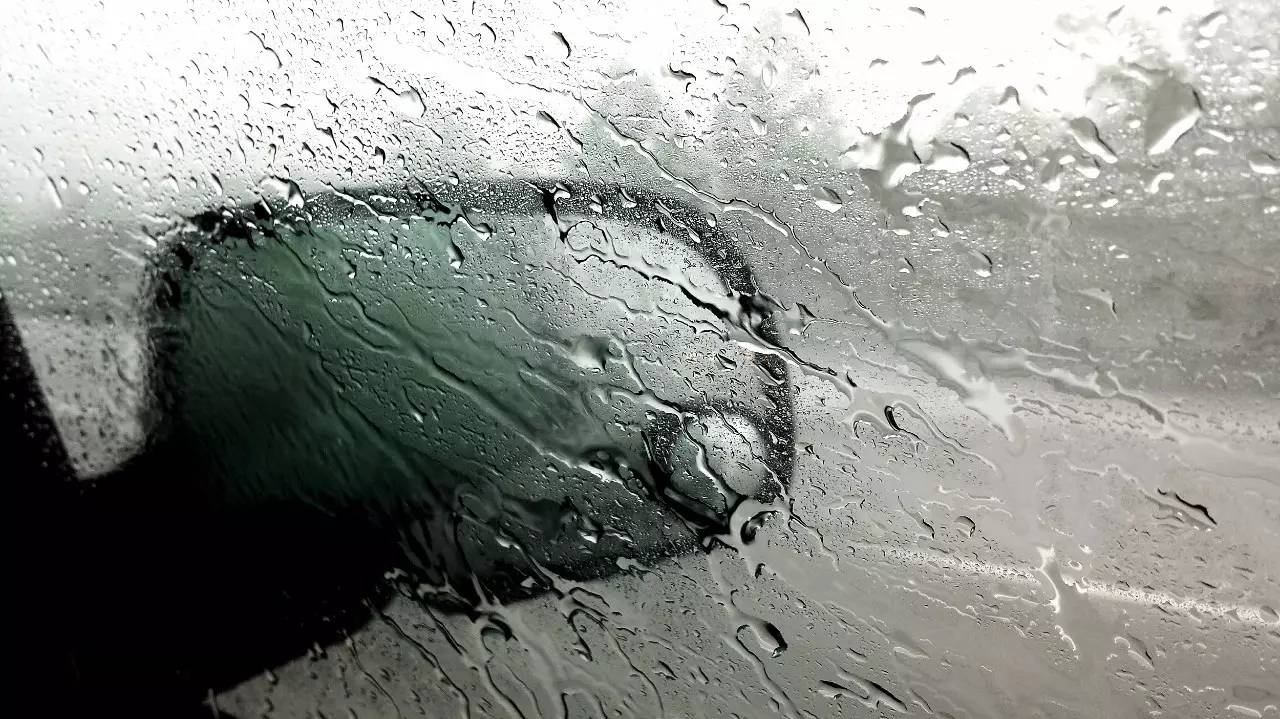 这条推送被雨淋湿了