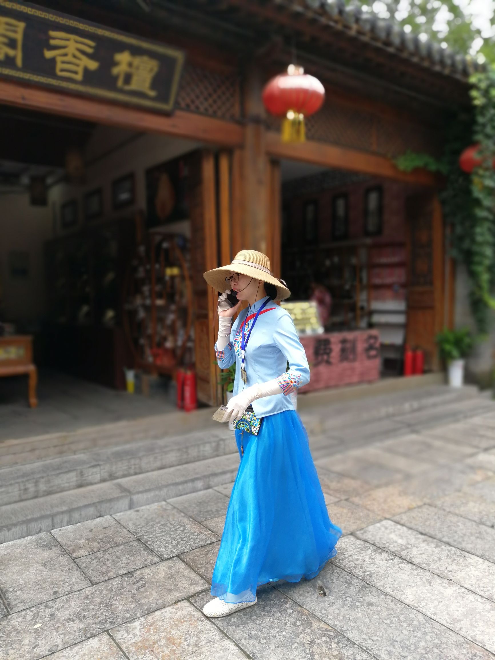 桂林美女导游图片
