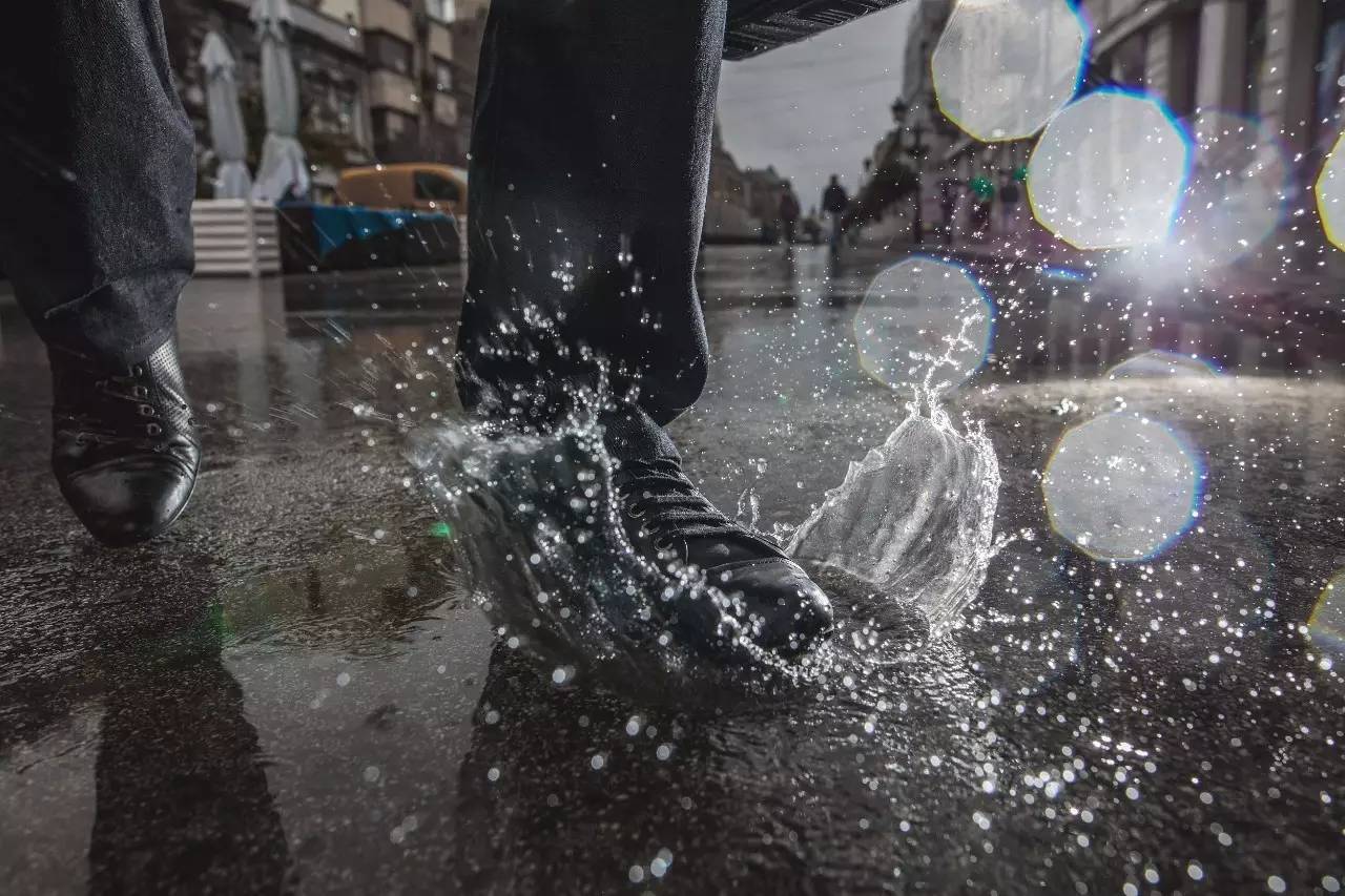 这条推送被雨淋湿了