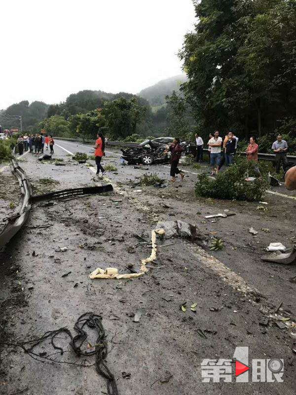 重庆高速车祸今天12点图片
