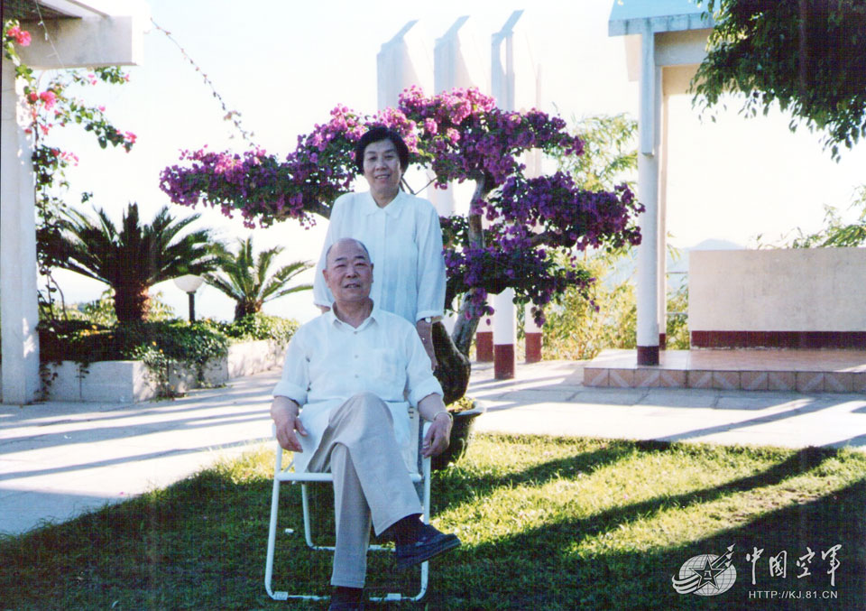 岳振华夫人简历 子女图片