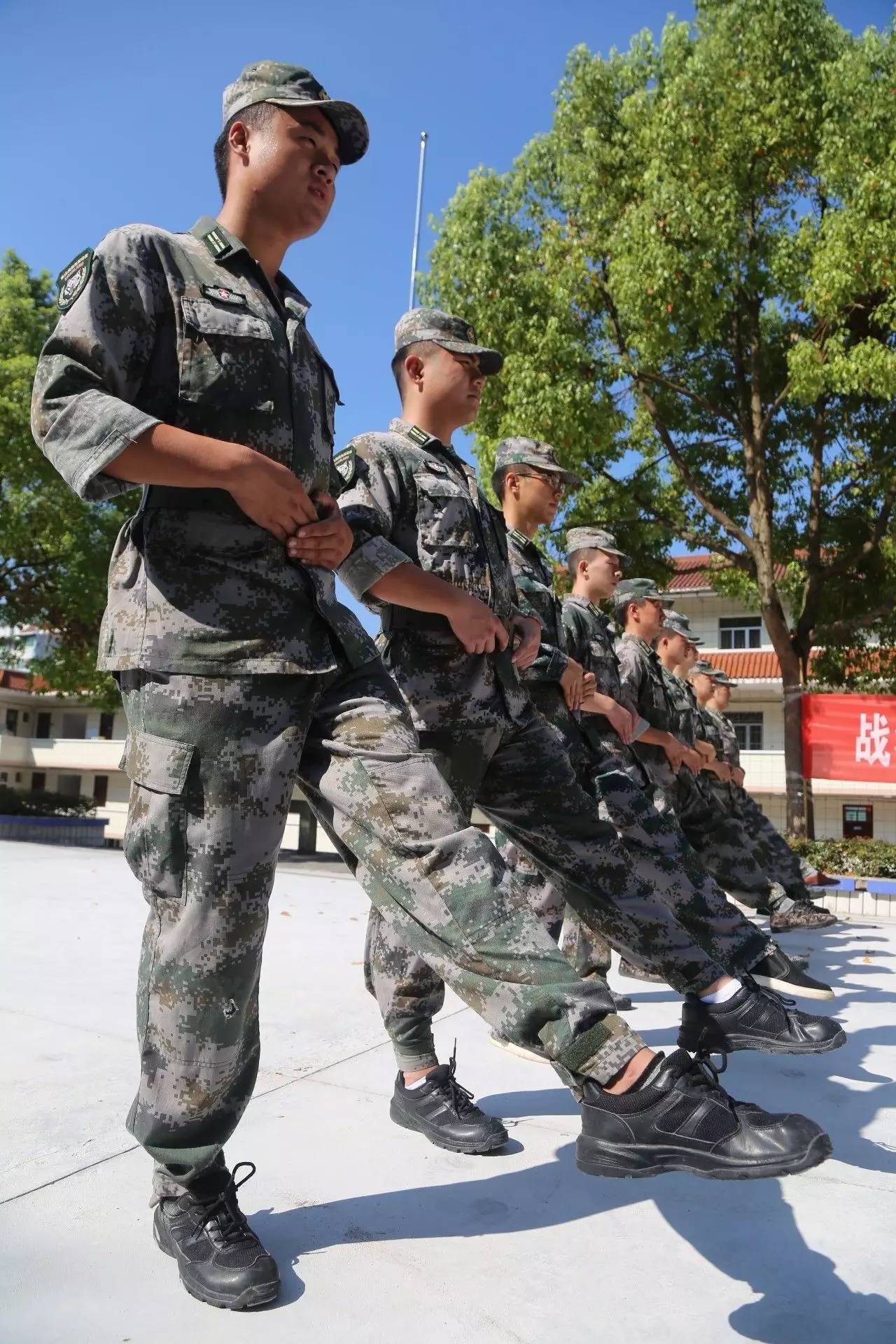 軍訓教官大揭秘有他們的軍訓你還不期待嗎