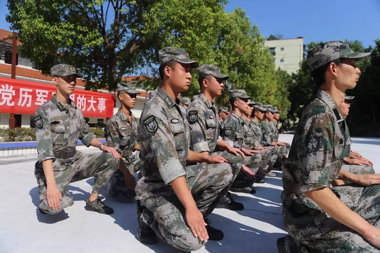 石圳军训基地教官图片图片