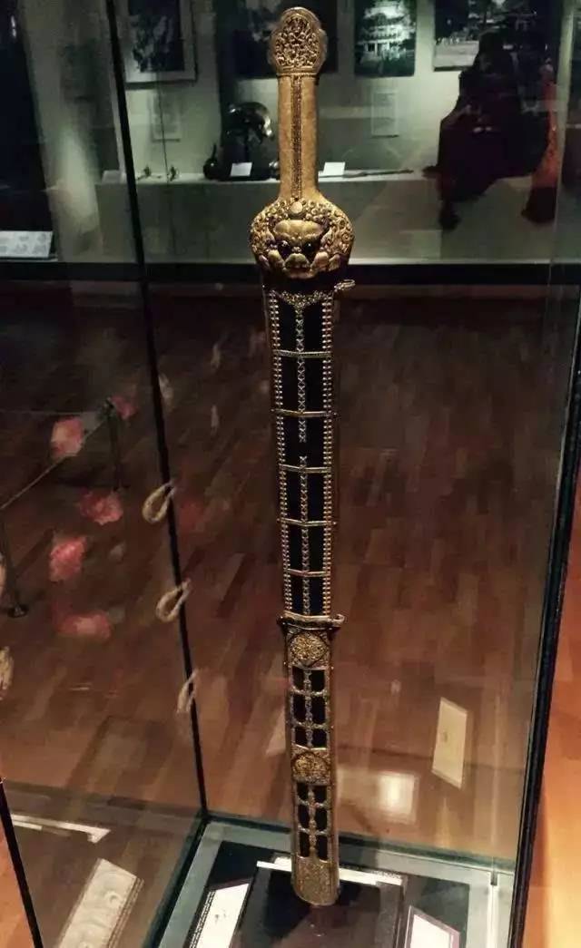 二十多年前英国博物馆出资10万英镑买的大明永乐剑