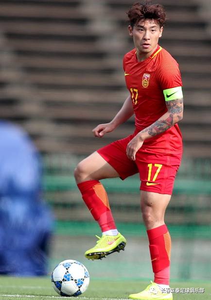 7月23日,何超在2018年u23足球亚锦赛预选赛中国队对阵日本队的比赛中.