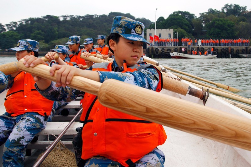 王者歸來南海艦隊某訓練基地18名海峽勇士載譽凱旋