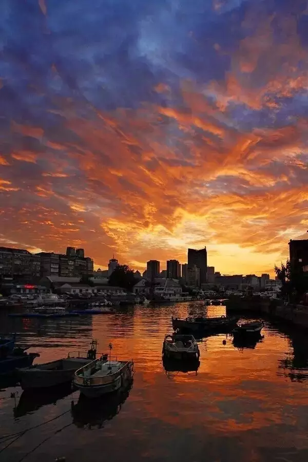 到漁人碼頭,太平灣看夕陽來到這片停滿小漁船的避風港看看海鷗獨一無